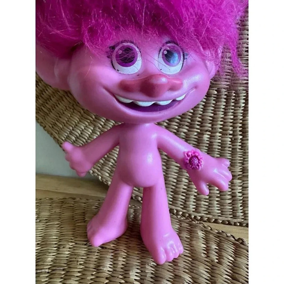 Hasbro 2016 Pink Hair Poppy Singing Troll Girl Doll - Picture 3 of 7